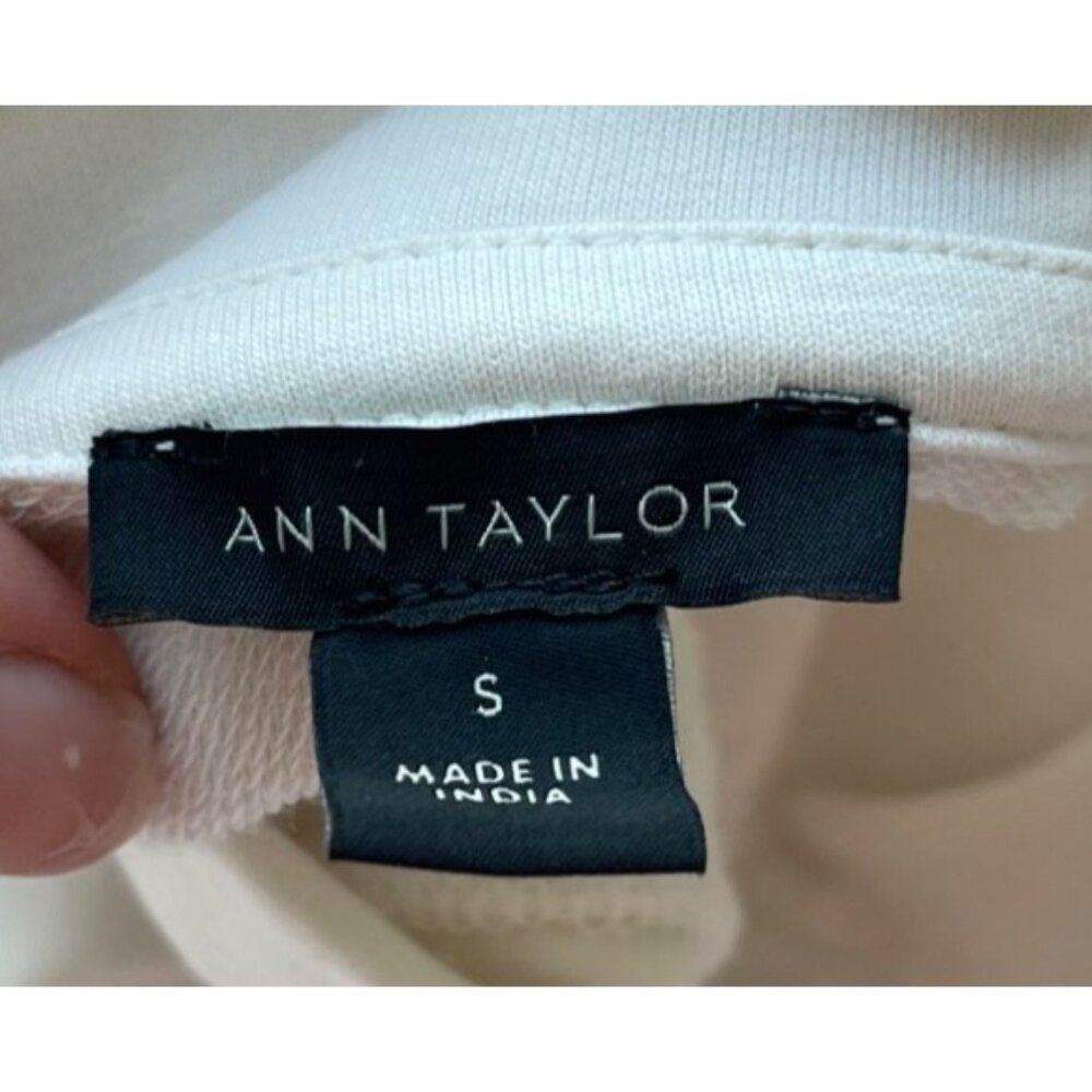 Ann Taylor Embellished Puff Sleeve Sweater Size S Holiday Cottagecore Peasant - Picture 6 of 8